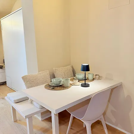 Lägenhet Garden Flat