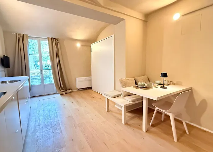Garden Flat *